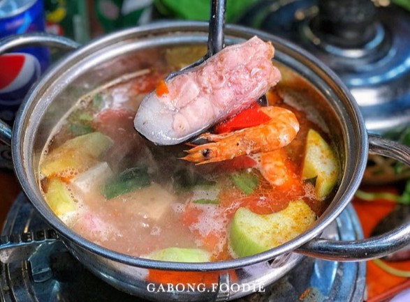 Lẩu hải sản Quy Nhơn - Ảnh: Gà Bông Foodie