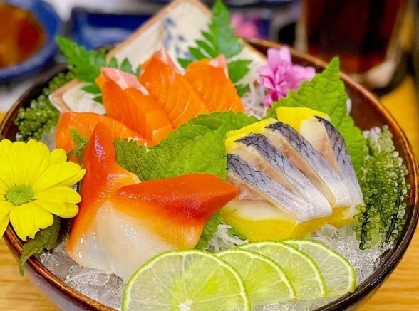 Món Sushi ở Sushi Hikari
