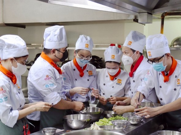 Các trường đào tạo đầu bếp tại TPHCM - Ảnh: Trường Hướng Nghiệp Á Âu
