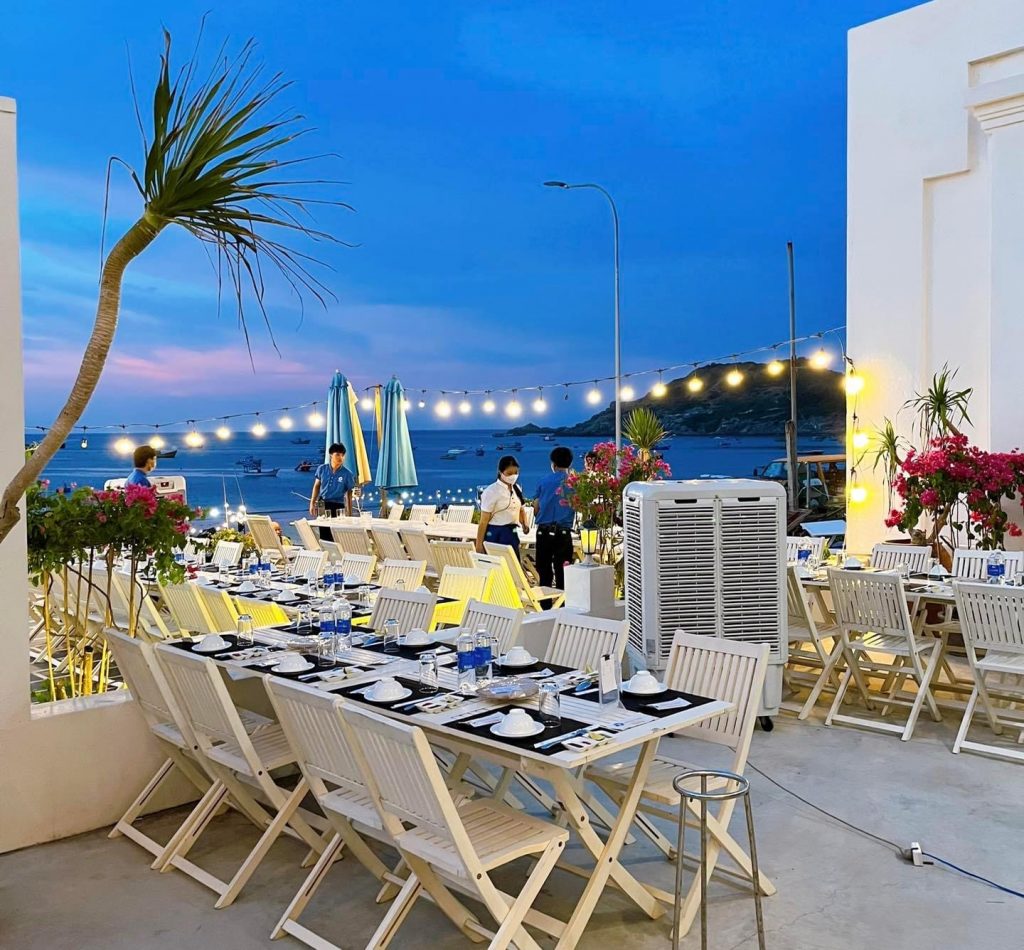 Nhà hàng view biển Hoàng Thao seaview