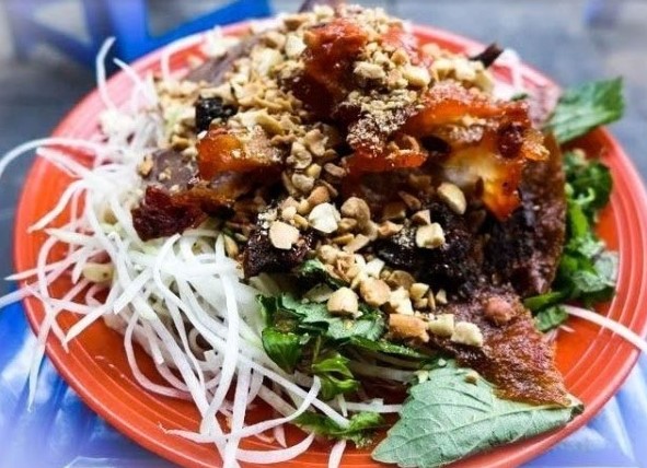 Nộm bò khô - món ăn vặt nổi tiếng Hà Nội