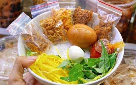 1 Bịch Bánh Tráng Trộn Bao Nhiêu Calo