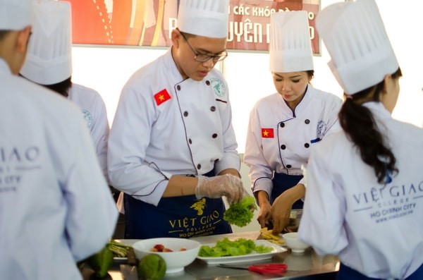 Trường trung cấp Việt Giao - nơi đào tạo đầu bếp uy tín tại Hồ Chí Minh